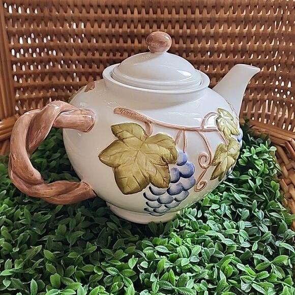 Embossed Grapes Twisted Grape Vine Handle - Picture 4 of 8